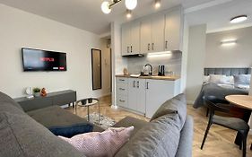 Przytulny Apartament niedaleko Radomskiego Centrum Sportu